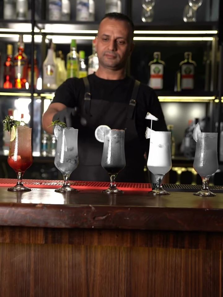 Le bar et ses cocktails