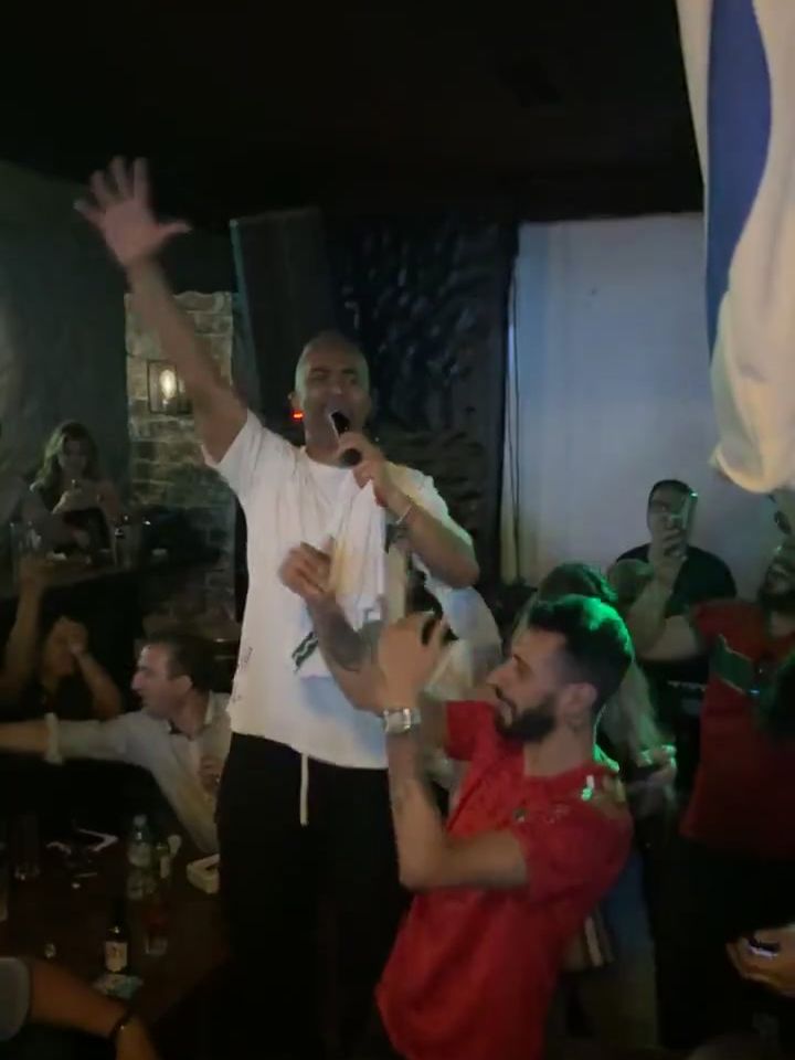 La salle debout un soir de fête